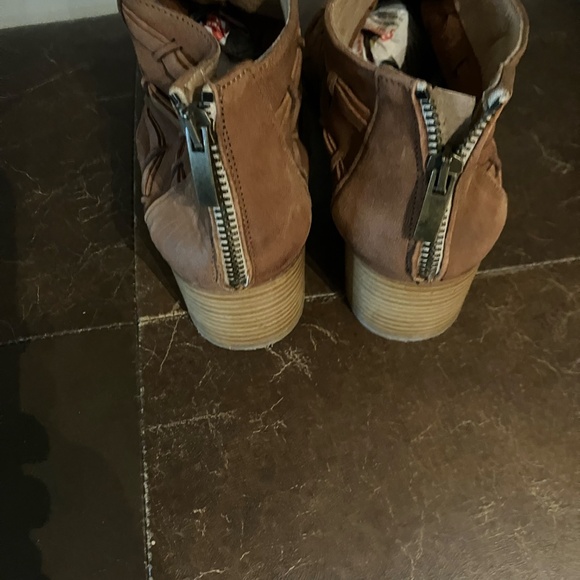 Ron White Sandals - Picture 4 of 10